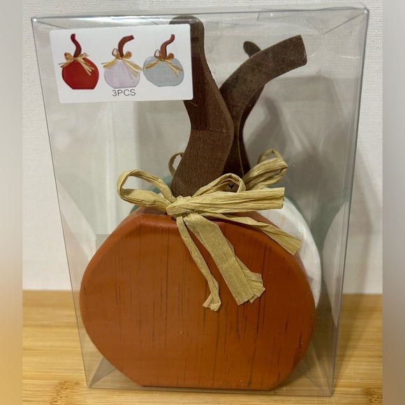 NEW Set of 3 Chunky Wood Pumpkins Fall Table Tray Decor 6” - Picture 4 of 4